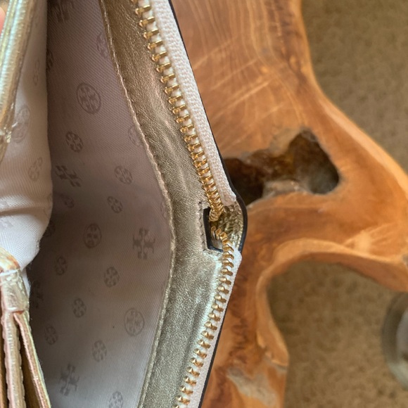 Tory Burch Metallic Wallet - Picture 5 of 7